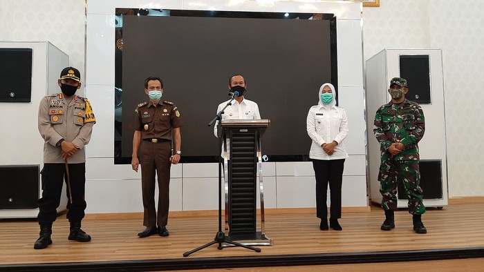 Pengumuman pemberlakuan PSBB Palembang (Raja Adil-detikcom)