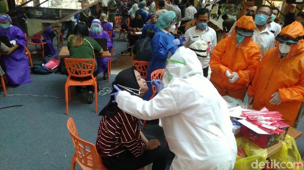 Suasana tes swab di Paragon Mall, Kota Semarang, Rabu (20/5/2020).