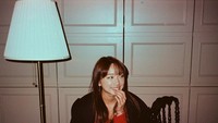 Jadi sorotan media, Dita Karang sukses menarik perhatian banyak orang setelah sukses debut di Korea selatan. Foto: Instagram @ditakarang
