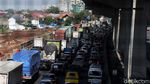 Potret Kemacetan di Tol Jakarta-Cikampek Jelang Lebaran