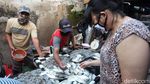 Hiruk Pikuk Aktivitas Warga di Pasar Tanah Sereal