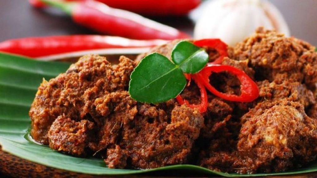11 Makanan Khas Sumatera Barat, Lamak Bana dan Bikin Ketagihan!