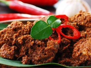 11 Makanan Khas Sumatera Barat, Lamak Bana dan Bikin Ketagihan!