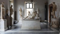 Sejak saat itu, koleksi museum telah bertambah termasuk diantaranya sejumlah besar patung Romawi kuno, inskripsi dan artefak lainnya; koleksi seni abad pertengahan dan renaissans; koleksi perhiasan, koin dan benda lainnya. Museum ini dimiliki dan dioperasikan oleh pemerintah kota Roma.