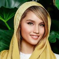 Tampil berkerudung, Cinta Laura mendoakan 7,5 juta pengikutnya di Instagram. Gak kerasa puasa tinggal kurang dari seminggu lagi! Aku berdoa agar kalian semua sehat selalu, bahagia dan dilindungi Tuhan.  Have a wonderful week everyone!#cintalaurakiehl #kiehlers, tulis Cinta Laura pada Senin (18/5/2020). Foto: instagram @claurakiehl