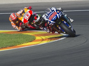 Kisah Lorenzo-Marquez Dihujat Penonton Spanyol Usai Diduga Curangi Rossi
