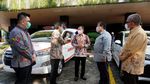 APD dan Ambulans untuk Kemenkes
