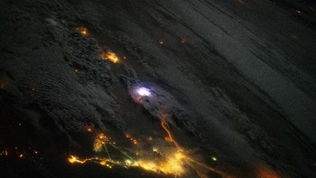 Cahaya di Timur Tengah. Foto: NASA Earth Observatory