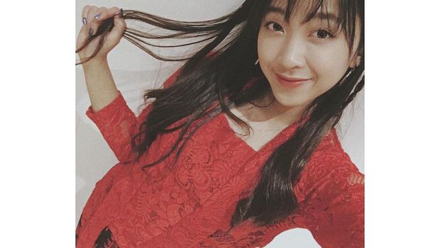 Dita Karang, Idol KPop pertama dari Indonesia / 