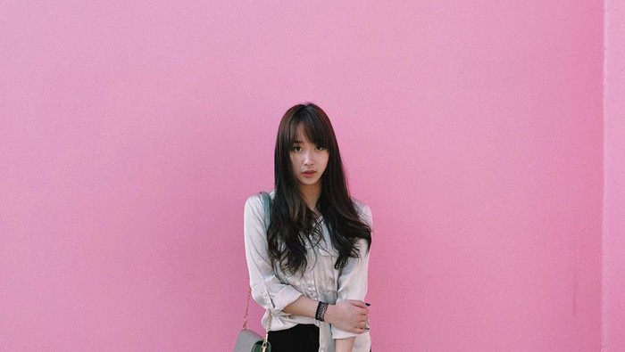 Dita Karang, Idol KPop pertama dari Indonesia