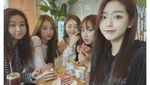 Gaya Asyik Kulineran Dita Karang, Idol Kpop Pertama Dari Indonesia