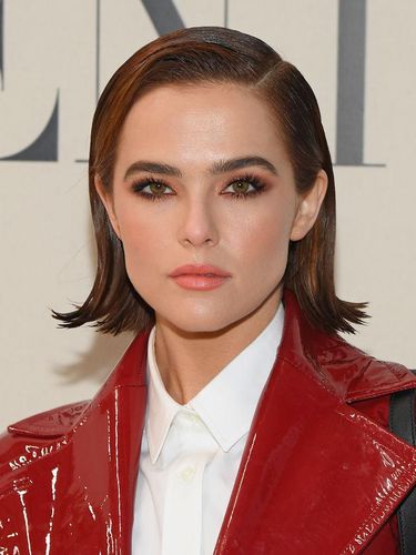 VENICE, ITALY - SEPTEMBER 01: Zoey Deutch attends a photocall for 'Women's Tales' during the 73rd Venice Film Festival at on September 1, 2016 in Venice, Italy. (Photo by Pascal Le Segretain/Getty Images)