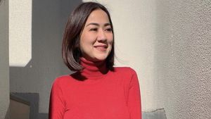 Potret Tante Ernie saat Lagi Kedinginan