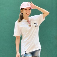 Setelahnya, penyanyi dan penulis lagu tersebut mengaku ia memang berasal dari sekolah yang sama dengan sumber. Tapi ia mengelak jika disebut berbohong mengenai usianya kepada fans. Foto: Instagram @goodafternoongloria