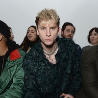 Kendati demikian, Brian Austin mengklarifikasi bahwa Machine Gun Kelly tidak ada kaitannya dengan percerainnya dari Megan. Mereka bukan penjahat dan aku bukan korban. Hal-hal seperti ini sudah biasa terjadi di kehidupan rumah tangga kami. Memang ini tidak terlihat lumrah bagi kebanyakan orang, tapi tolong jangan mengkritisi kami, tuturnya. (Foto: Getty Images/Jeff Spicer)