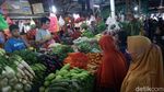Jelang Lebaran, Pasar Sumber Artha Bekasi Ramai