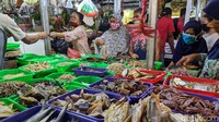  Selain pemakaian masker, kerumunan yang tidak berjarak masih rentan terhadap penularan virus Corona COVID-19. Per 21 Mei 2020, kasus positif di Indonesia  tembus hingga 20.162 ribu.