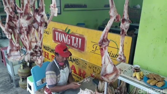 Warung sate kambing di Brebes