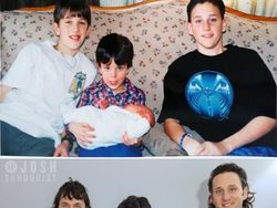 Ide Foto Selama Pandemi, Potret Ulang Foto Masa Kecil