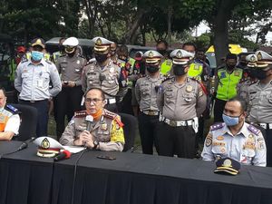Polda Metro Tangkap 95 Travel Gelap Hendak Angkut Pemudik di Jalur Tikus