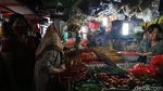 Jelang Lebaran, Pasar Sumber Artha Bekasi Ramai