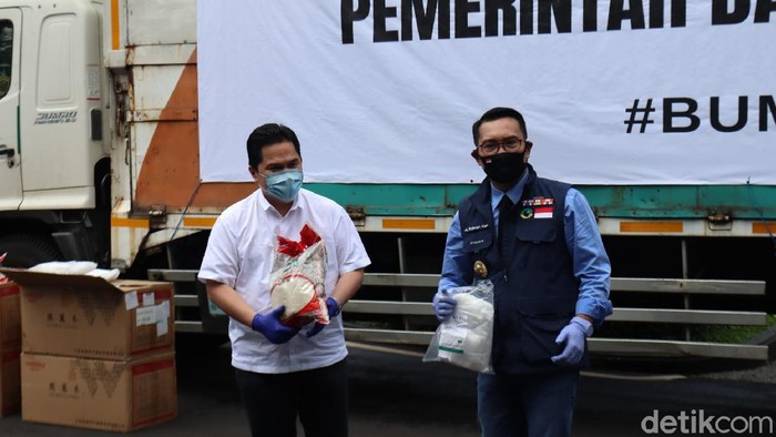 Erick Tohir serahkan bantuan ke Pemprov Jabar