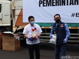 Kementerian BUMN Salurkan Ribuan APD-10 Ton Beras untuk Warga Jabar