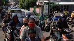 Masa PSBB, Kemacetan Terlihat di Depan Pasar Ceger Tangsel