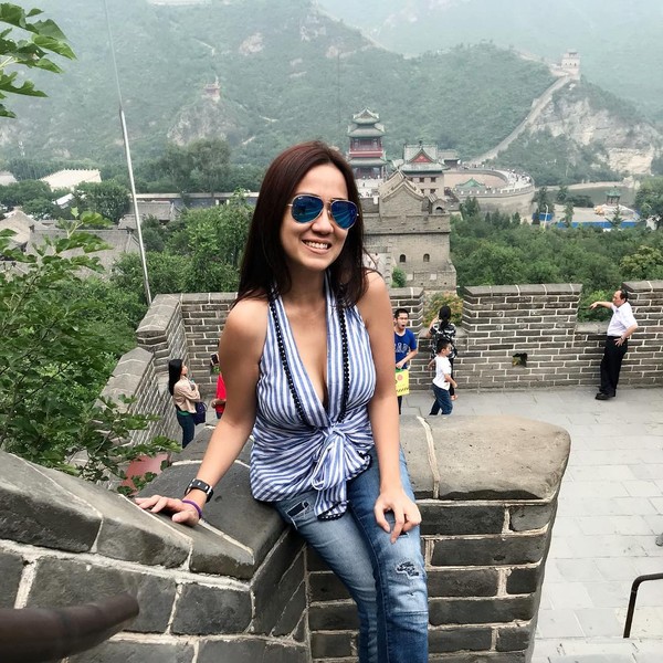Liburan ke China belum sah kalau belum ke Tembok Besar China. Wah, keren! (Instagram/@himynameisernie) Liburan ke China belum sah kalau belum ke Tembok Besar China. Wah, keren! (Instagram/@himynameisernie)