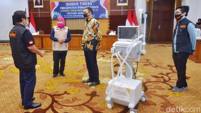 gubernur khofifah