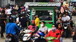 Masa PSBB, Kemacetan Terlihat di Depan Pasar Ceger Tangsel