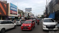 Selain itu, sebagian besar kelurahan di Kota Bekasi sudah berkategori zona aman dari virus Corona (COVID-19) alias zona hijau.