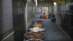 Dapur Umum Corona di Delhi Sanggup Masak 100 Ribu Makanan Per Hari