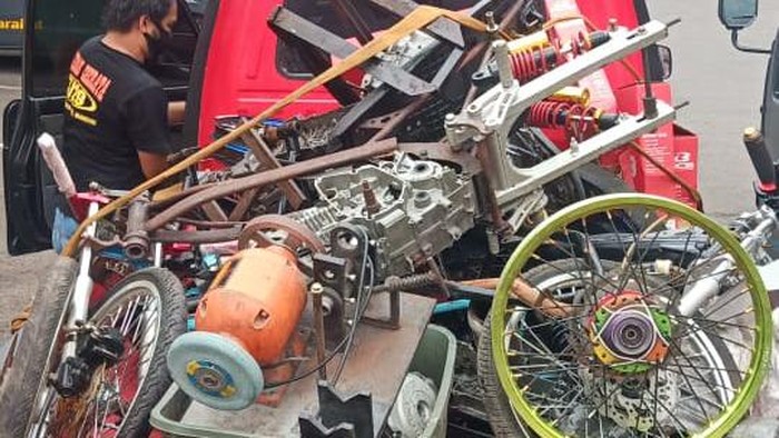 Motor yang digunakan balapan liar di Serpong