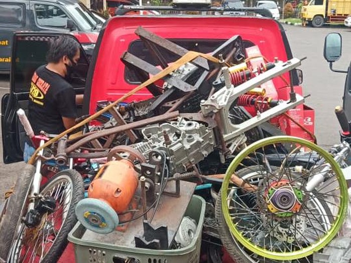 Motor yang digunakan balapan liar di Serpong