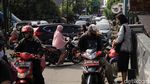 Masa PSBB, Kemacetan Terlihat di Depan Pasar Ceger Tangsel