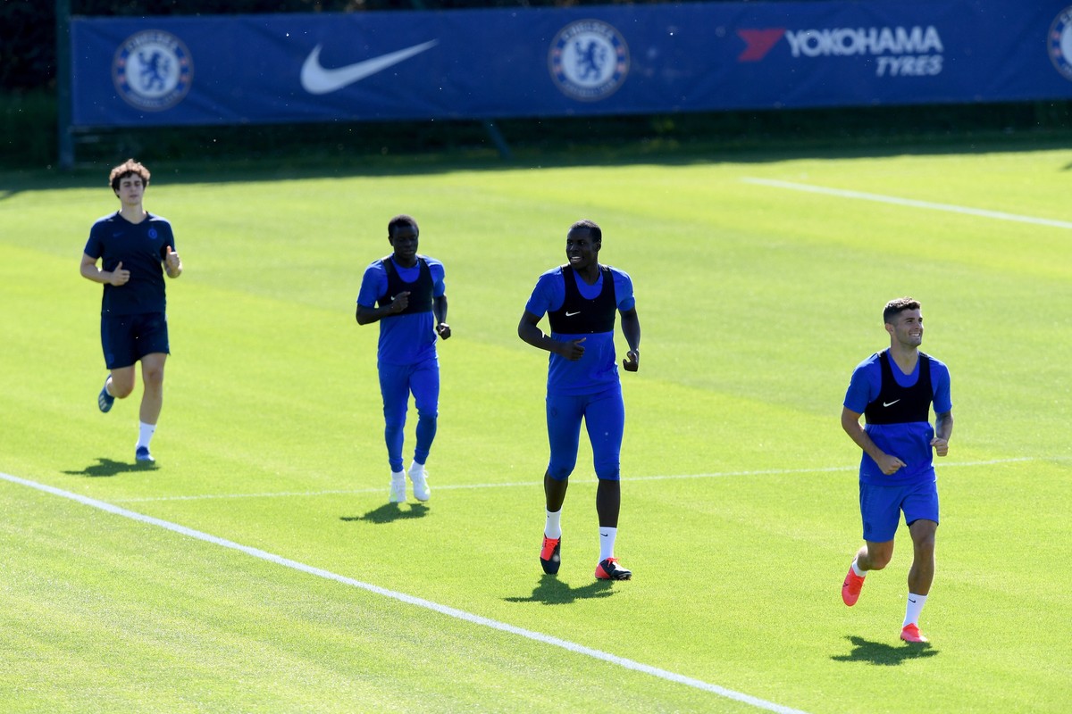 Kante Gondrong dan Semua pun Terkejut (Twitter/Chelsea)