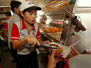 Kantor Bos KFC Dikepung Karyawan Sendiri, Ada Apa Ya?