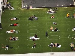 Kembali Buka, Ini Penampakan New Normal Warga Amerika