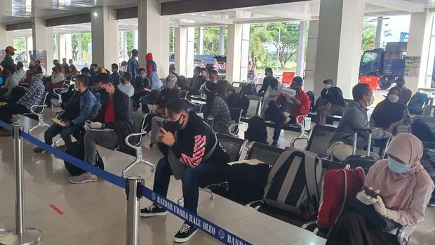 Suasana di Bandara Internasional Sultan Hasanuddin, Makassar
