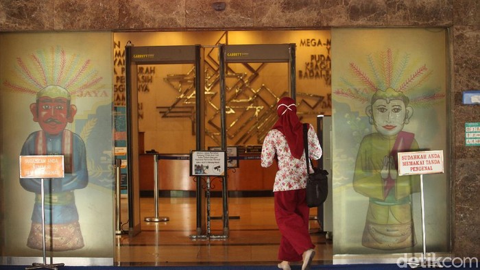Pemerintah membatalkan cuti bersama di tanggal 22 Mei 2020. Itu artinya PNS dan pegawai BUMN pun tetap bekerja H-2 jelang lebaran.