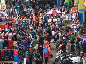 Ingar Bingar di Pasar Meski Ada Pembatasan Sosial Berskala Besar