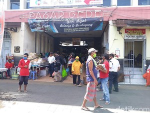 2 Pedagangnya Kena Corona, Pasar Gede Solo Tak Ditutup karena Alasan Ini