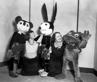 potret mickey mouse seram