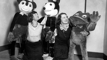 Berikut foto-foto jadulnya yang didokumentasilan pada penampilan perdananya. (Foto: sadanduseless)