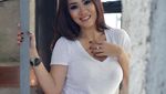 Sisi Lain Tante Erni: Montir Cantik di Balik Kemudi