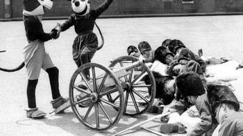 Butuh beberapa tahun sebelum akhirnya tampilan Mickey Mouse bisa menggemaskan sampai saat ini. (Foto: sadanduseless)