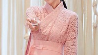 Aktris 35 tahun ini eksis di Instagram dengan followers mencapai 876.000. Di dunia akting, ia pernah bermain dalam drama She Was Pretty sampai Kill Me, Heal Me. Foto: Instagram jungeum84