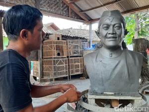 Fans Didi Kempot Ini Bikin Patung Idolanya untuk Keluarga dan Dilelang