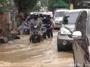 Hujan Semalaman, Samarinda Alami Banjir Terparah di Tahun 2020!